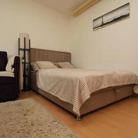 Vucko Sarajevo-free Public Parking Apartment